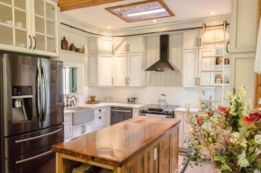 Luxury waterfront fairytale home -Carmen Elisabeth